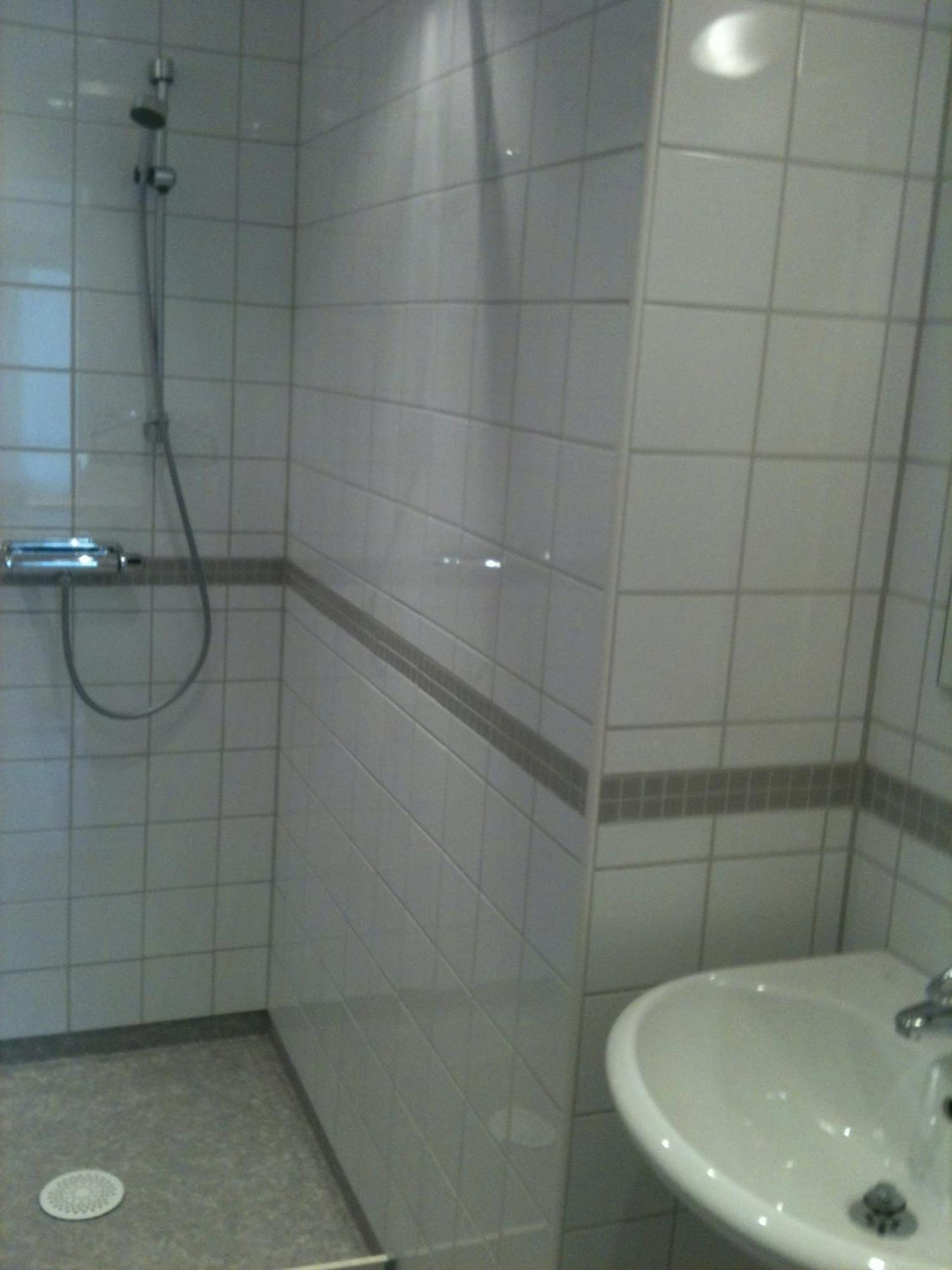 Allégården Kastlösa Hotell Extérieur photo
