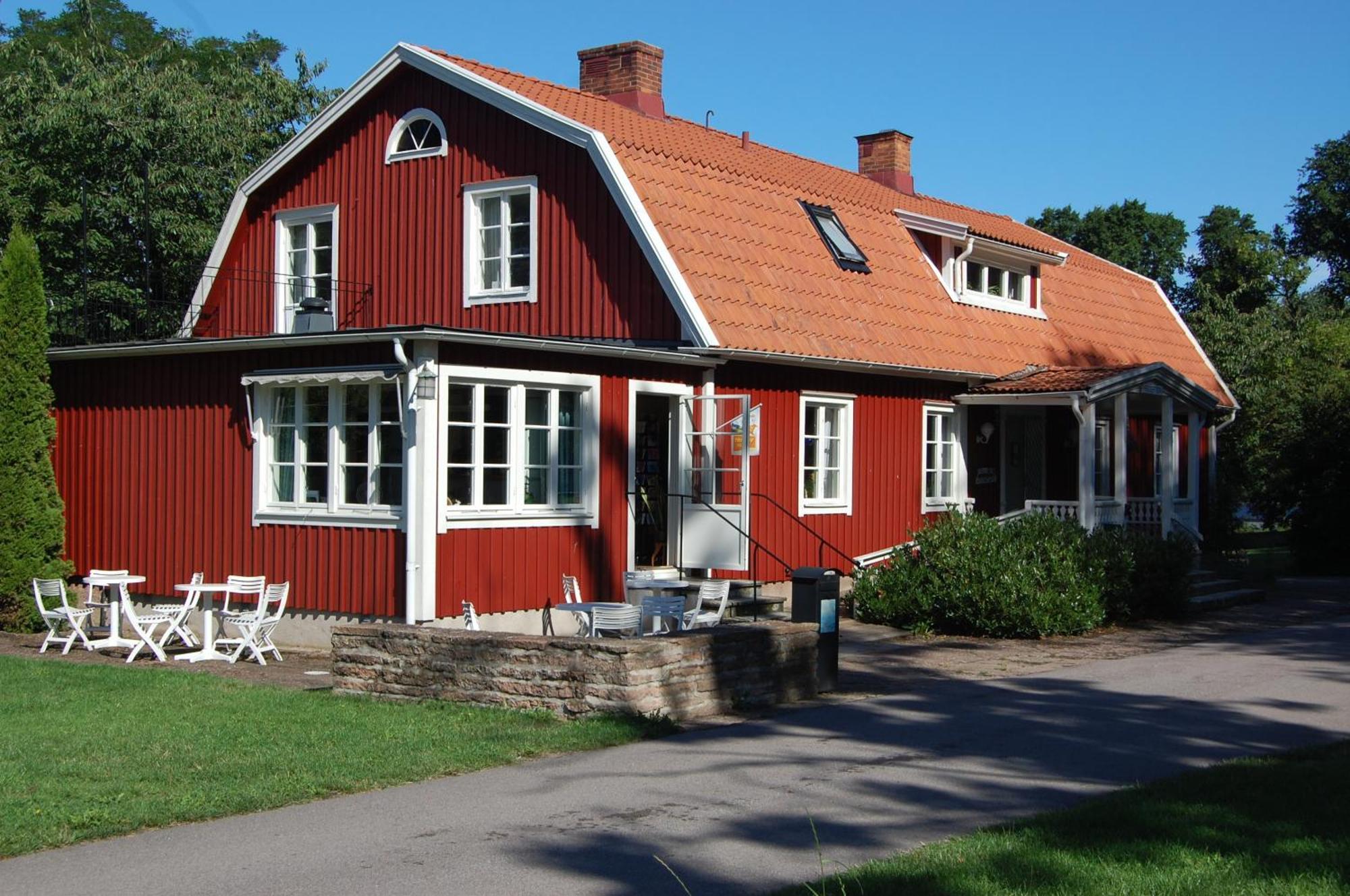 Allégården Kastlösa Hotell Extérieur photo