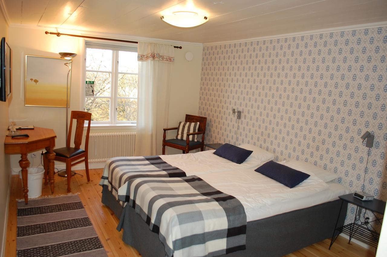 Allégården Kastlösa Hotell Extérieur photo